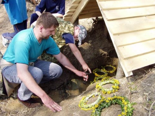 Otvírání studánky - 30.4.2005